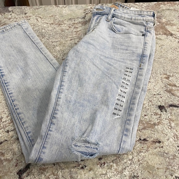 American Eagle Outfitters Denim - American Eagle NEW Distressed Skinny Jeans 29x34